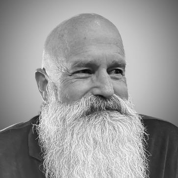 McorpCX-webheadshot-RSchwartz-2025[1]